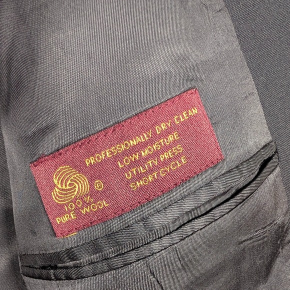 Vintage Jos. A. Bank Blazer Mens 46L Navy 100% Wool Gold Button Sport Coat USA - Picture 5 of 13